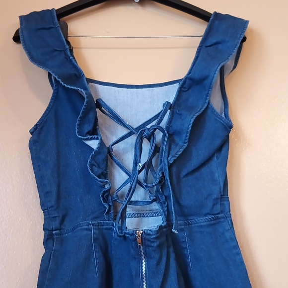 Denim romper| Denim open back romper| Ruffle Apron Sz Large |summer Rompers. - Picture 4 of 10